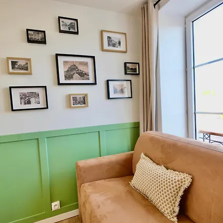 מלון דירות D-day 3*