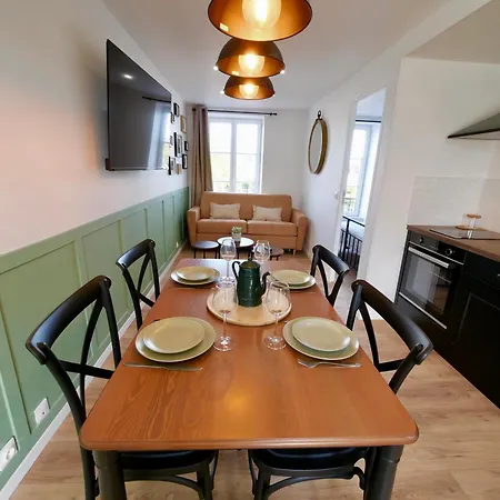 D-day מלון דירות 3*