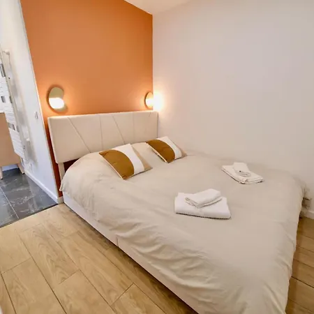 D-day מלון דירות קרנטן